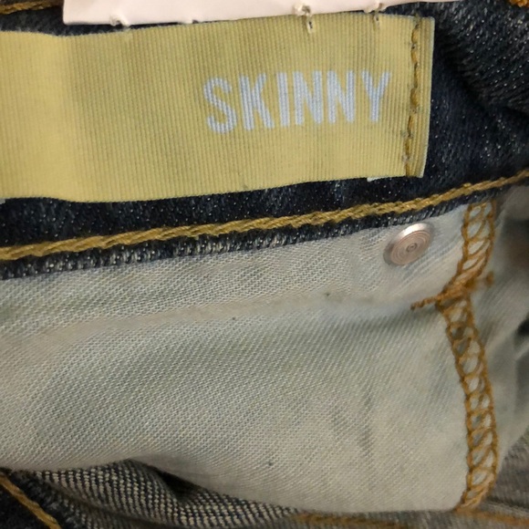 NWOT Arizona skinny distressed jeans - Picture 6 of 7